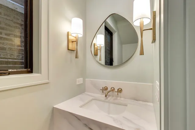 $1,929,000 | 2203 West Huron Street, Chicago, IL 60612