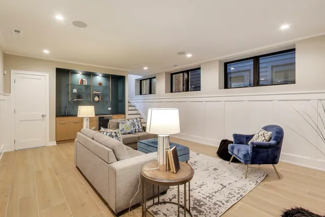 $1,929,000 | 2203 West Huron Street, Chicago, IL 60612