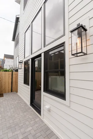 $1,929,000 | 2203 West Huron Street, Chicago, IL 60612