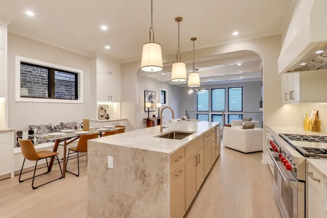 $1,929,000 | 2203 West Huron Street, Chicago, IL 60612