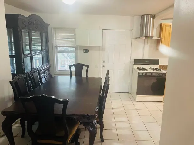 $2,000 | 62 Highland Avenue, Unit 2, Newark, NJ 07104