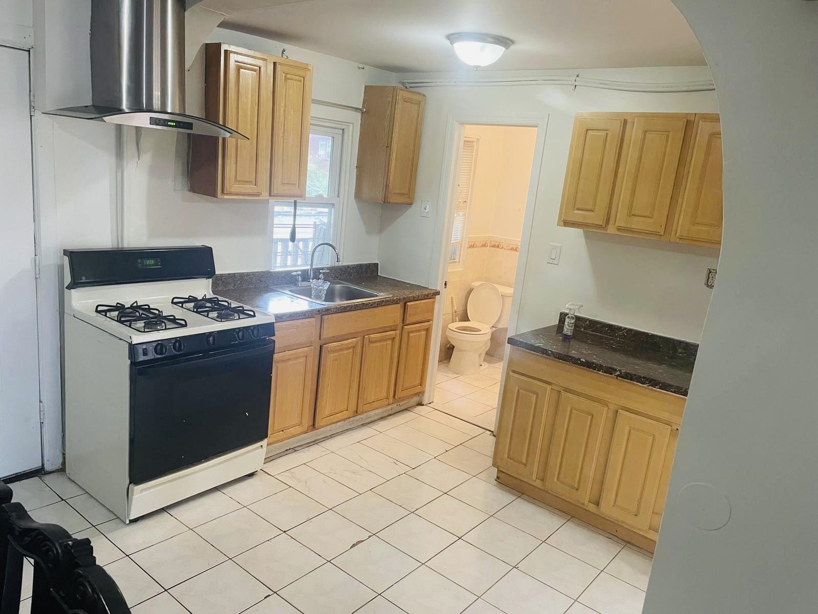 62 Highland Avenue, Unit 2 Newark, NJ 07104 - Photo 4 of 16