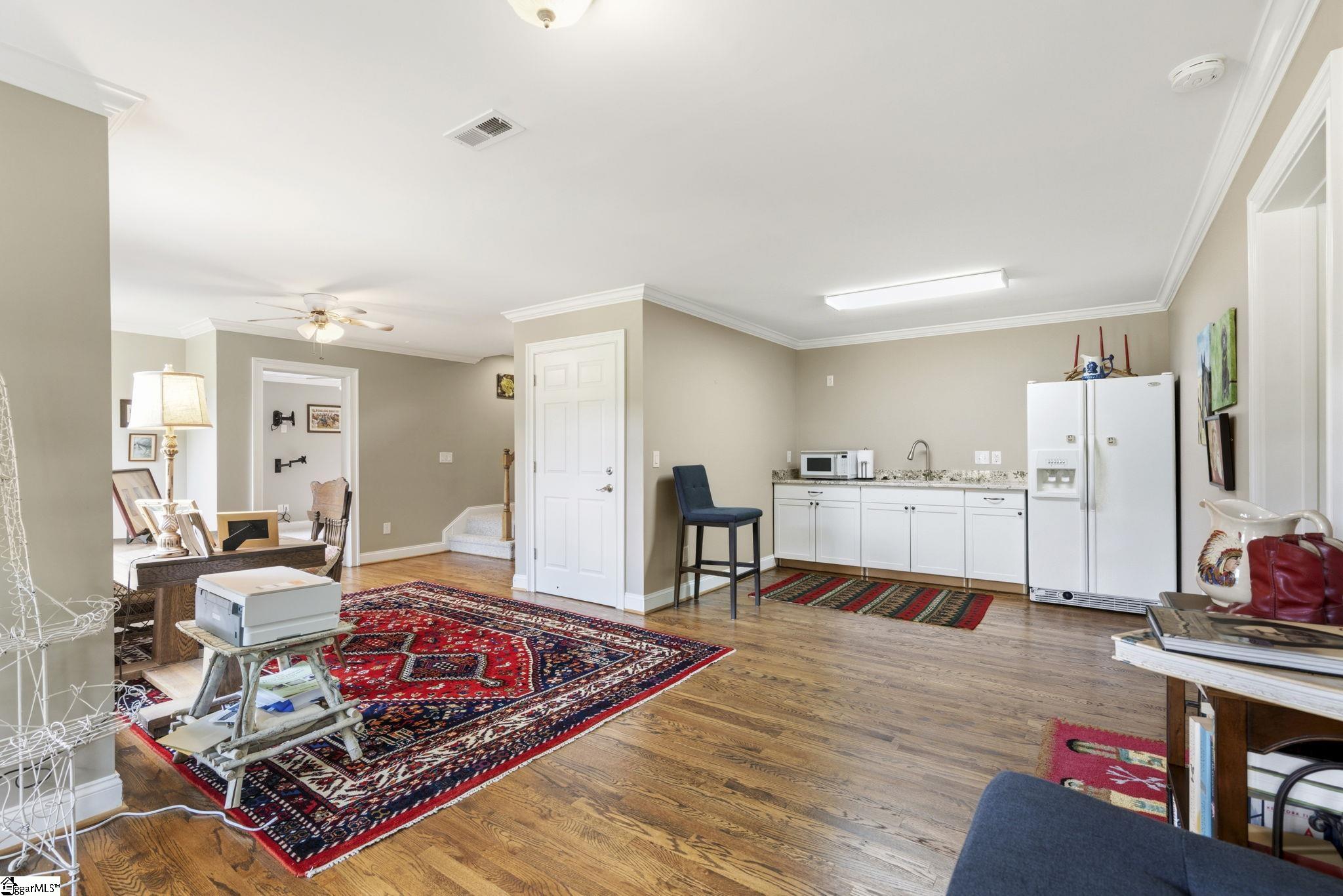 9 Belle Terre Court Greenville, SC 29609 - Photo 12 of 46