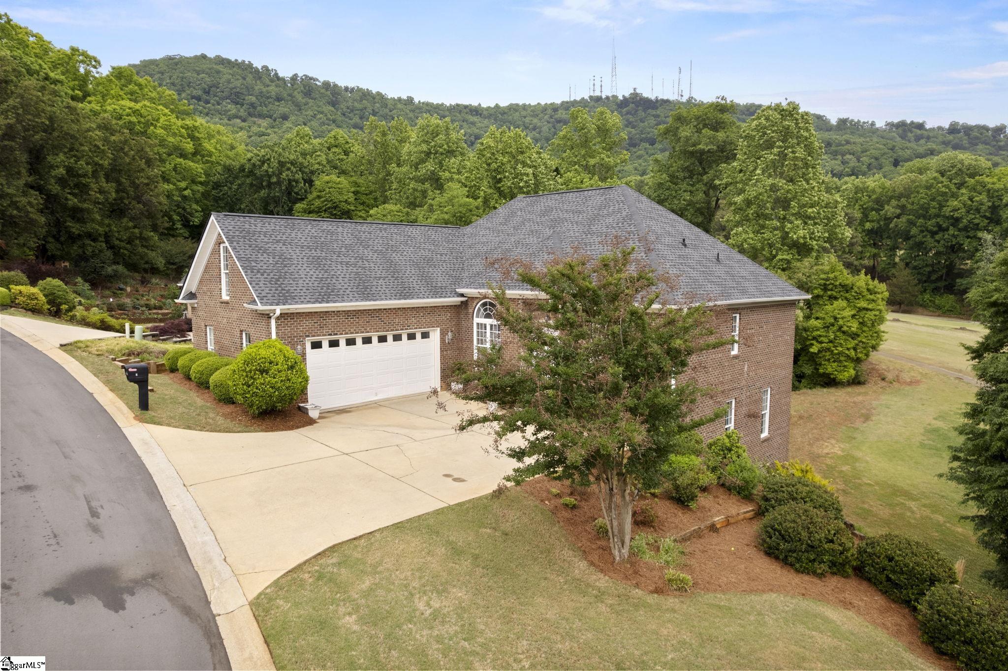 9 Belle Terre Court Greenville, SC 29609 - Photo 3 of 46