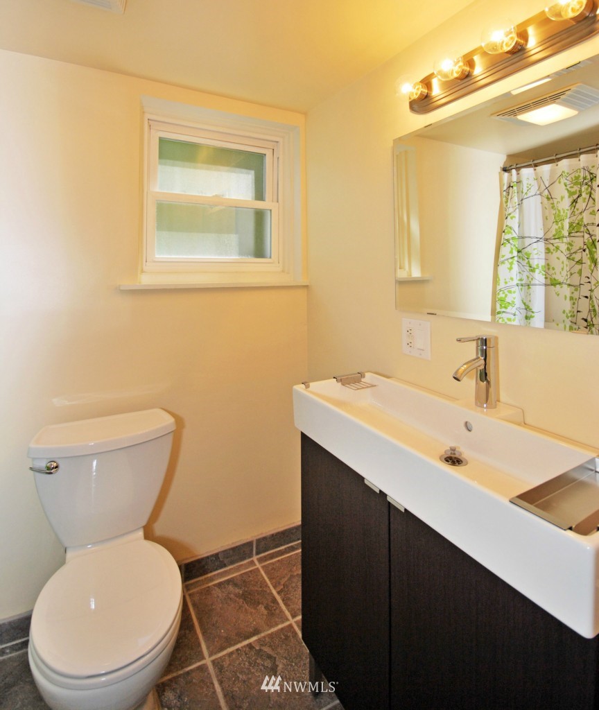 8818 Dibble Avenue Northwest Seattle, WA 98117 - Photo 11 of 12