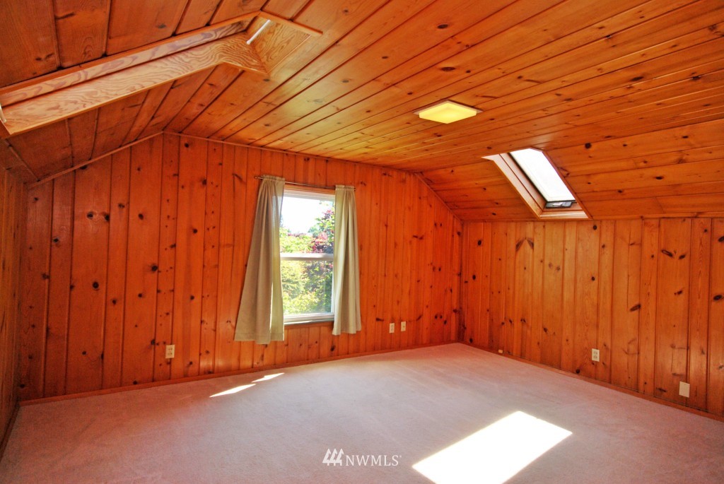 8818 Dibble Avenue Northwest Seattle, WA 98117 - Photo 7 of 12