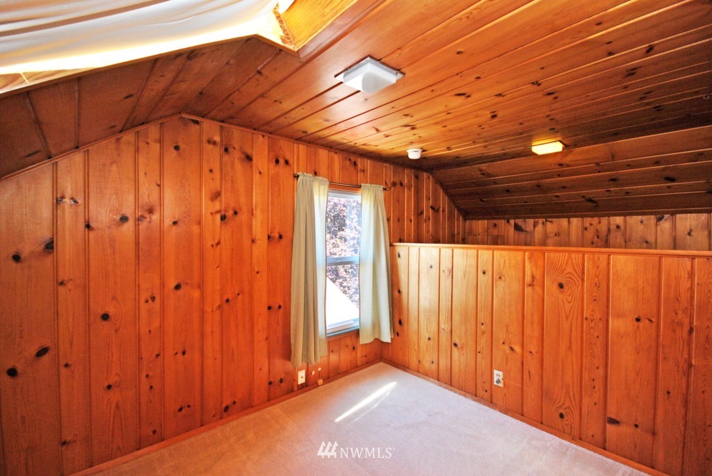 8818 Dibble Avenue Northwest Seattle, WA 98117 - Photo 8 of 12