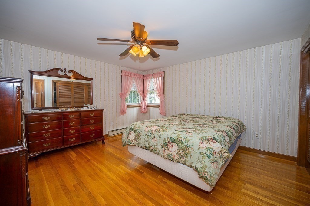 83 Middlesex Avenue Worcester, MA 01604 - Photo 13 of 17