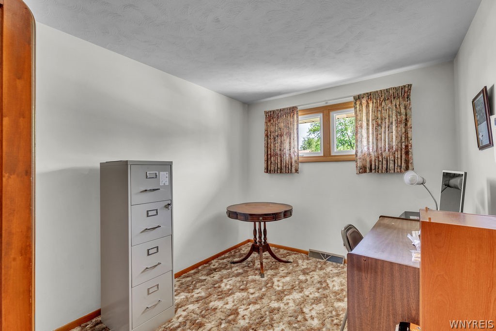 638 Borden Road Cheektowaga, NY 14227 - Photo 27 of 41 Bedroom #3