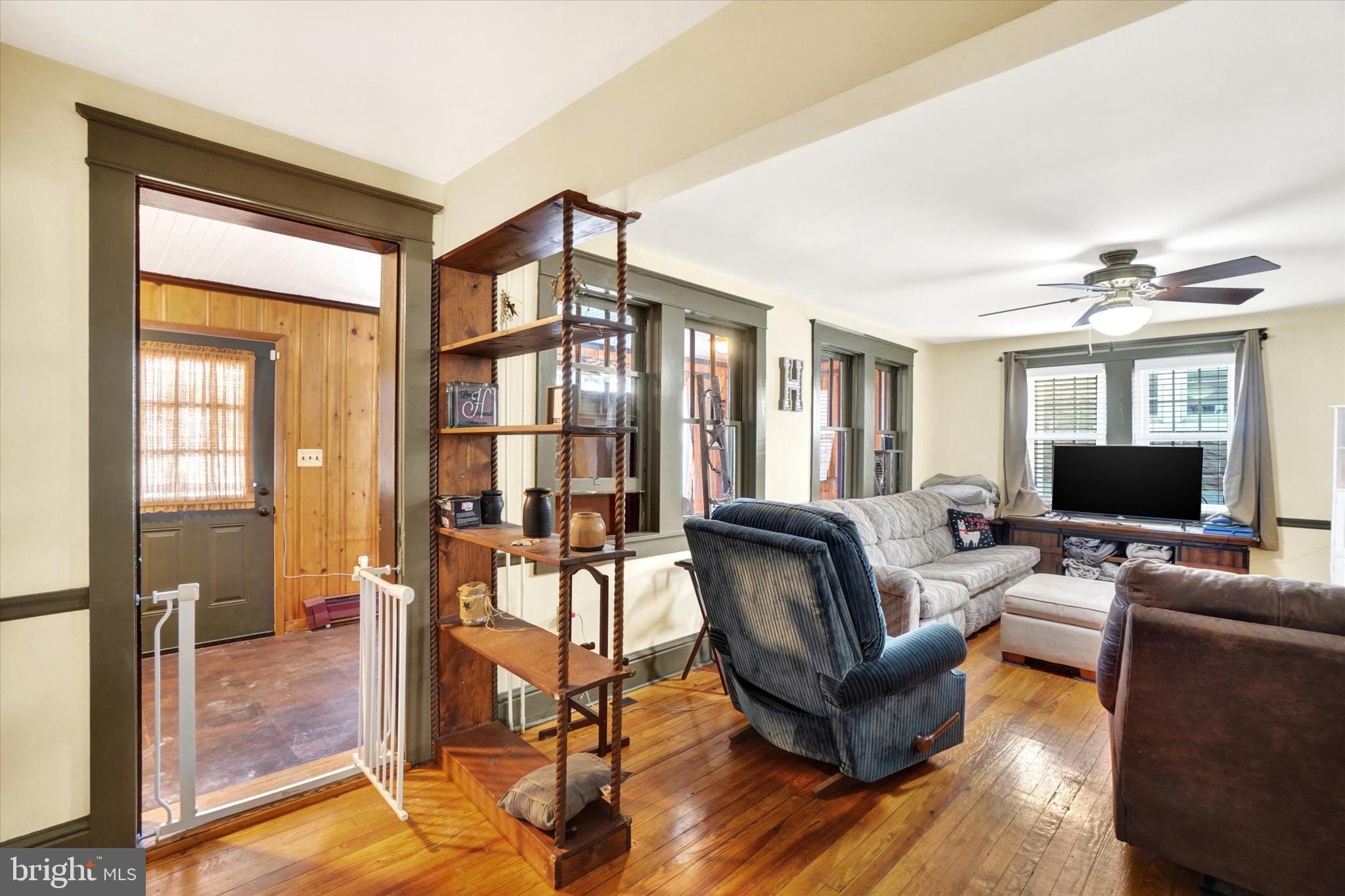 370 East Market Street York, PA 17406 - Photo 4 of 27