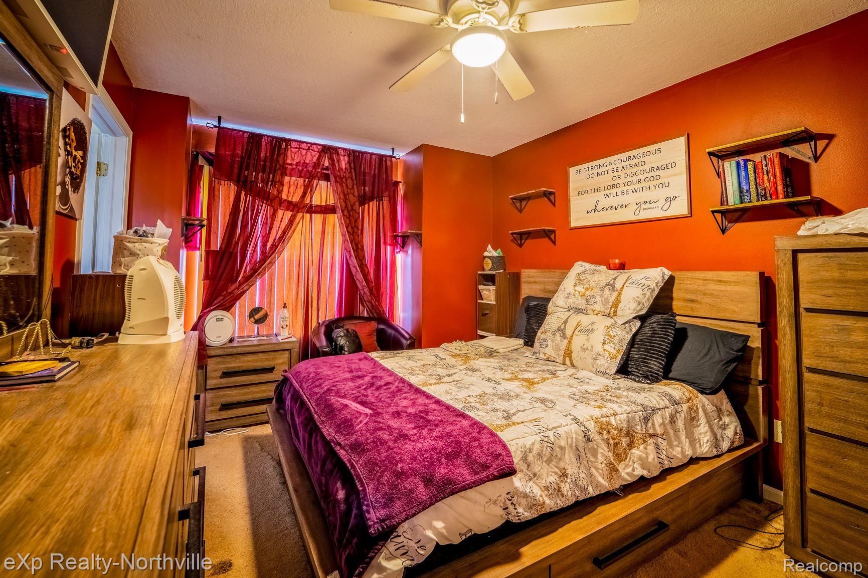 432 Salliotte Road Ecorse, MI 48229 - Photo 10 of 21 Primary bedroom