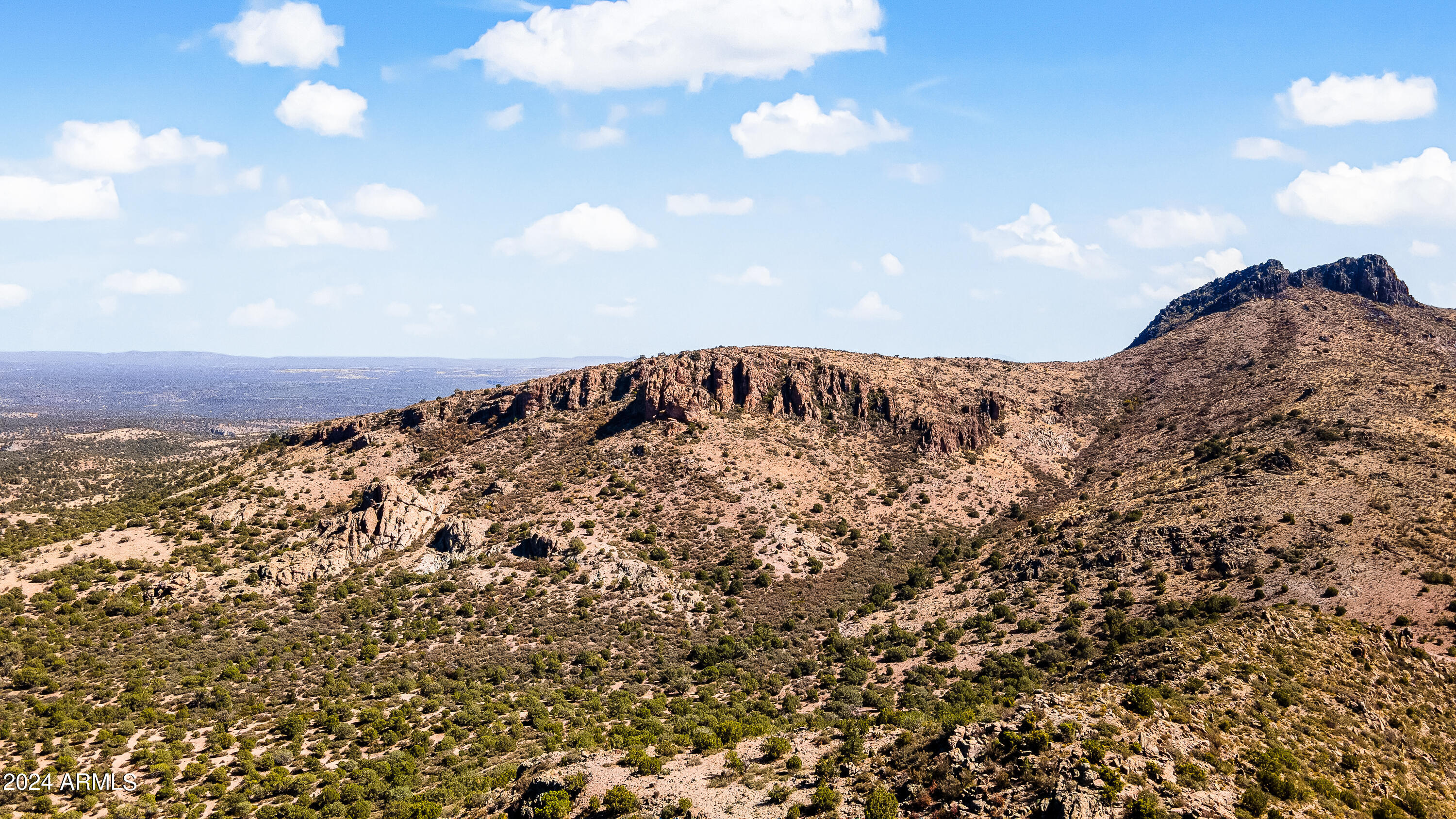4820 East Perkinsville Road Chino Valley, AZ 86323 - Photo 106 of 128 a view of a large building