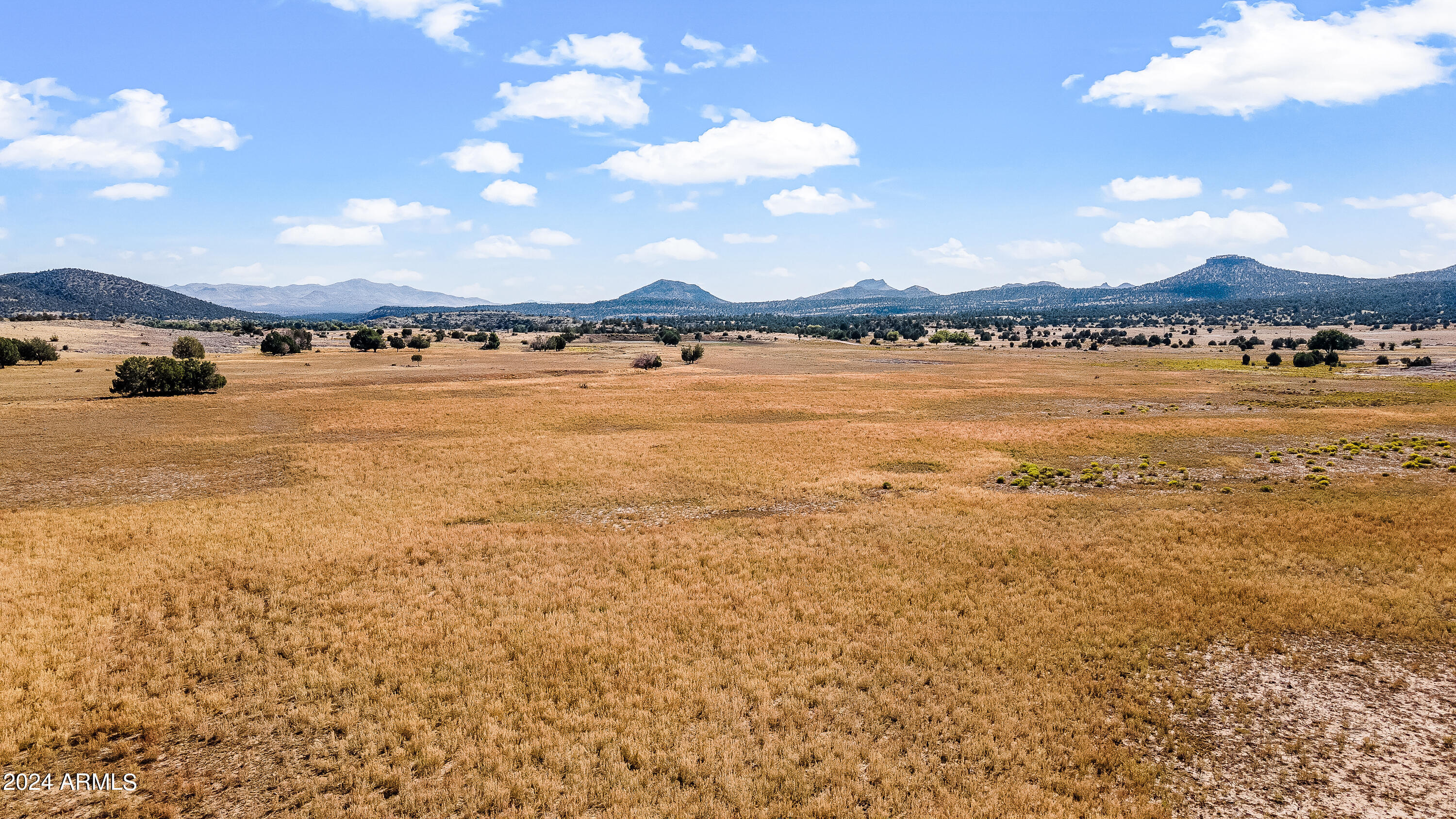 4820 East Perkinsville Road Chino Valley, AZ 86323 - Photo 86 of 128 a view of an ocean and beach