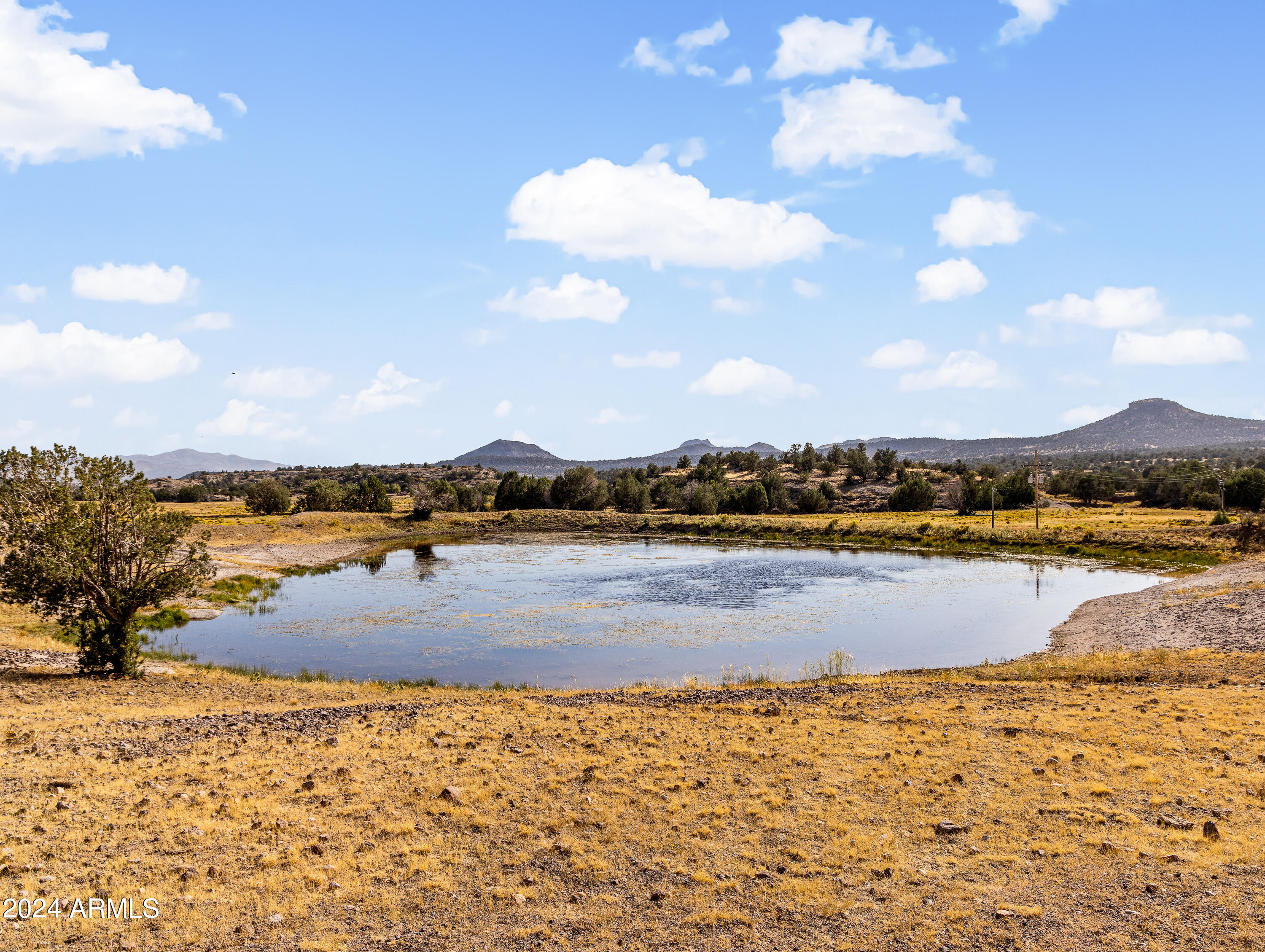 4820 East Perkinsville Road Chino Valley, AZ 86323 - Photo 99 of 128 a view of an ocean and beach