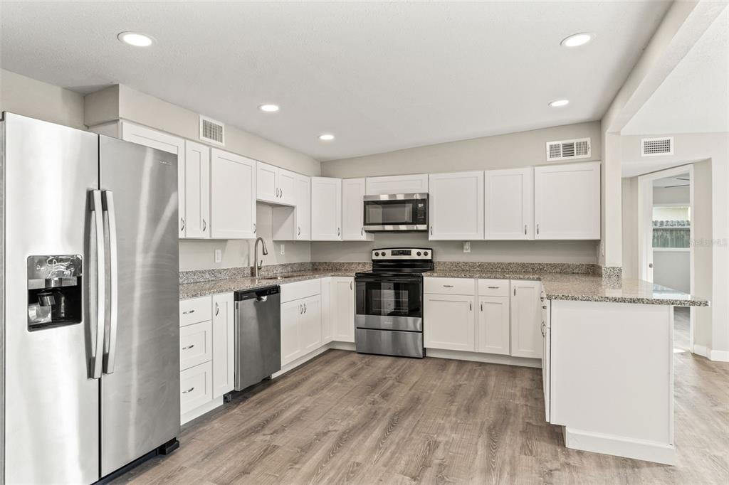 11200 Harding Drive Port Richey, FL 34668 - Photo 13 of 18