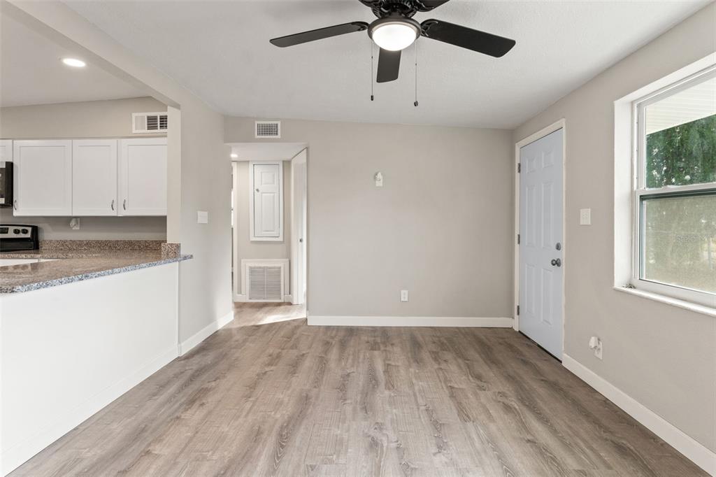 11200 Harding Drive Port Richey, FL 34668 - Photo 3 of 18