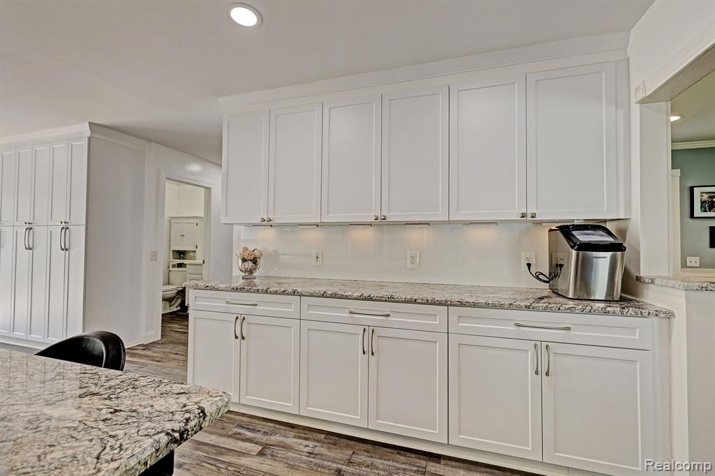 5098 Waldon Road Clarkston, MI 48348 - Photo 21 of 81 Gallery Image 21