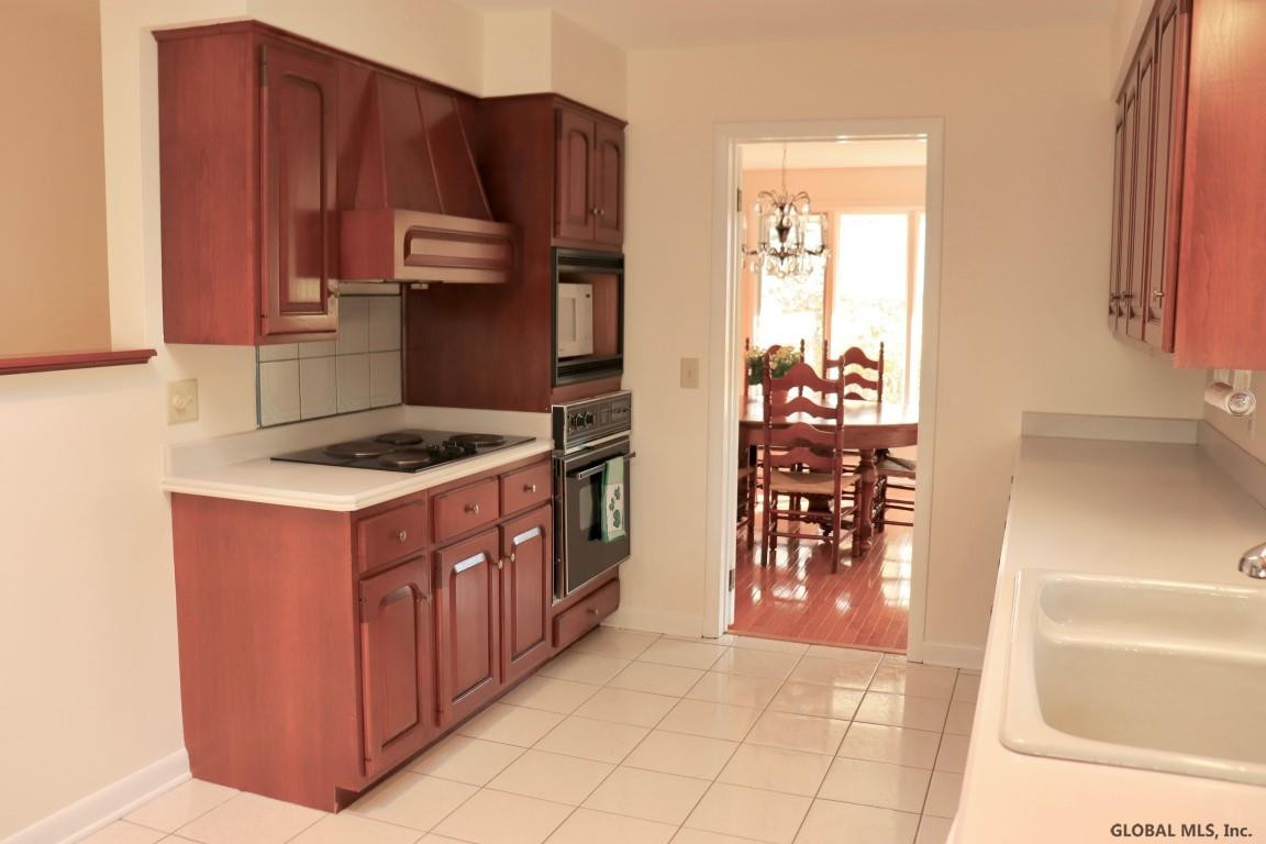 10 Harding Street Albany, NY 12208 - Photo 17 of 43 Photo 17