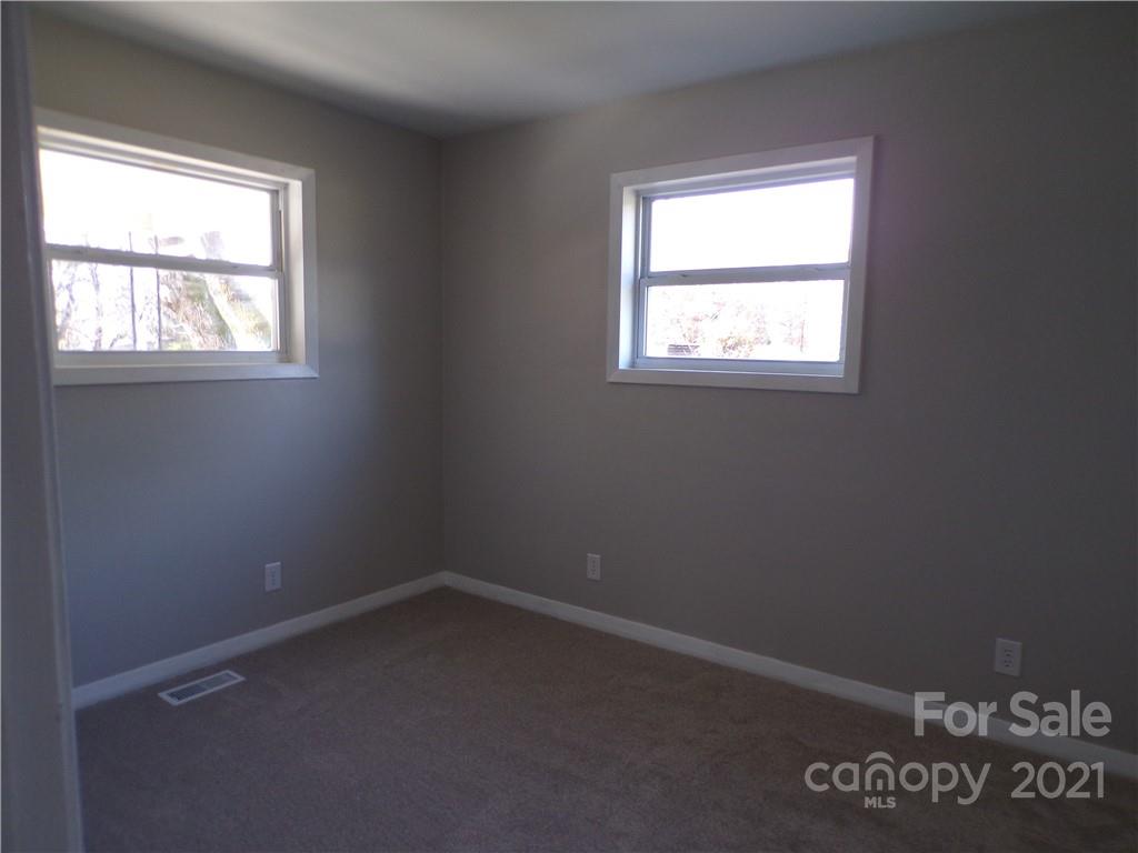 110 Lineberger Road Conover, NC 28613 - Photo 11 of 25 Gallery Image 11