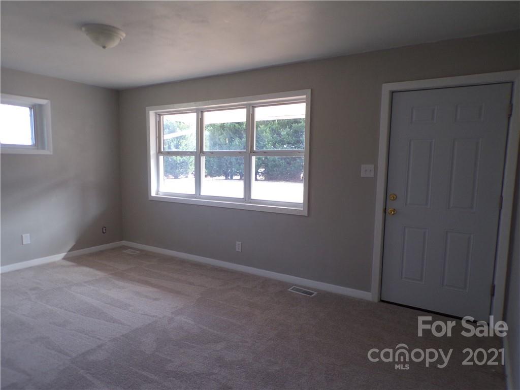 110 Lineberger Road Conover, NC 28613 - Photo 18 of 25 Gallery Image 18