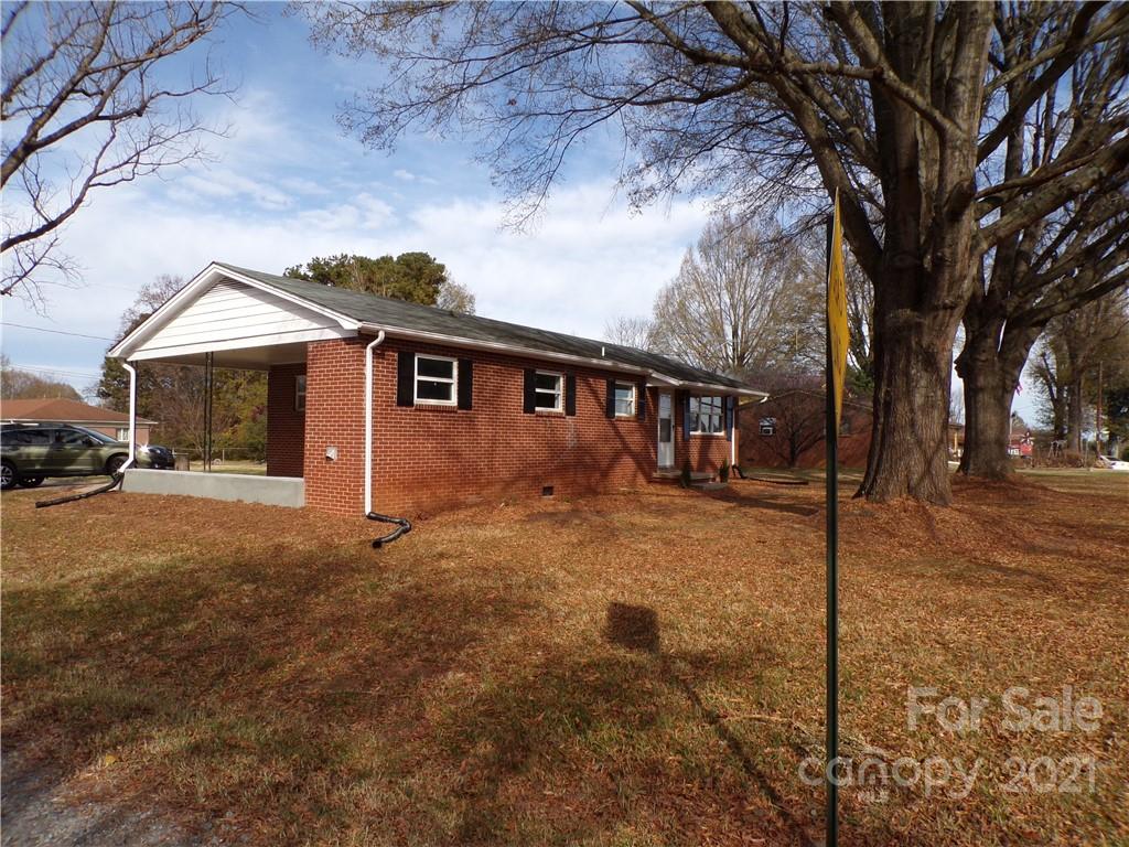 110 Lineberger Road Conover, NC 28613 - Photo 2 of 25 Gallery Image 2