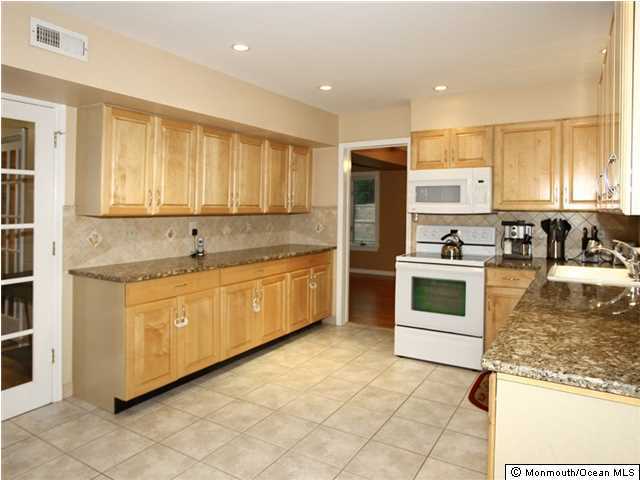 36 Rothbard Road Hazlet, NJ 07730 - Photo 10 of 24 Additional Photo