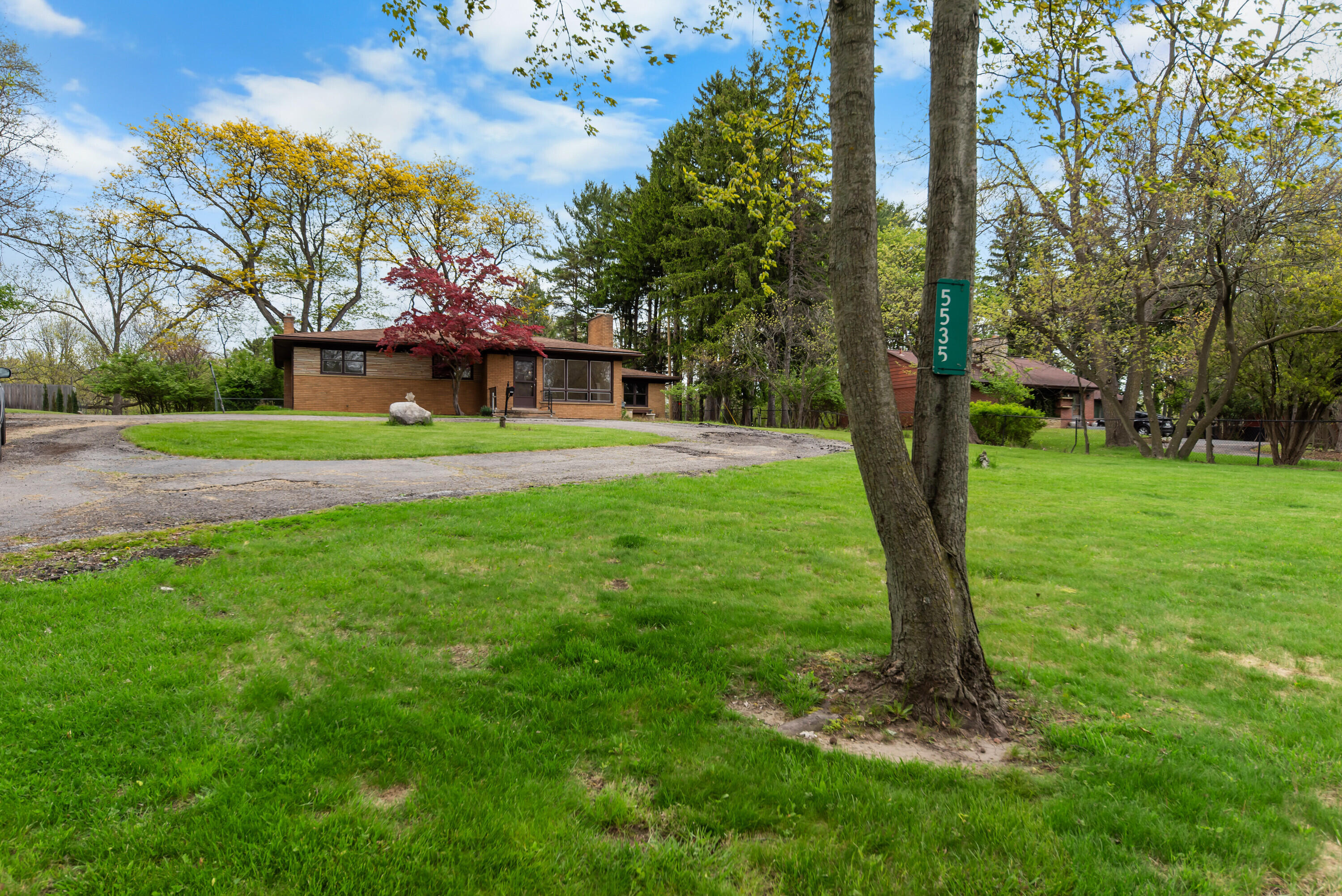 5535 Geddes Road Ann Arbor, MI 48105 - Photo 3 of 48 002_29