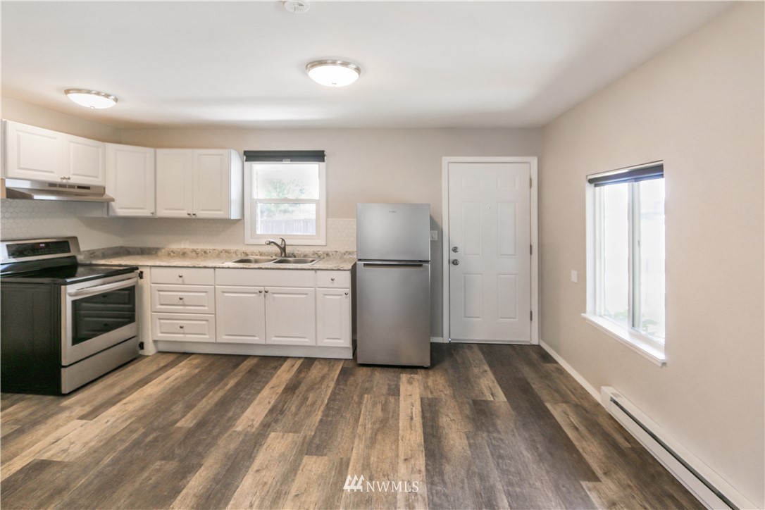 25850 Maple Valley Black Diamond Road Southeast Maple Valley, WA 98038 - Photo 5 of 25 Gallery Image 5