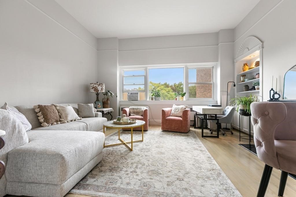 192 Beacon Street, Unit 2 Boston, MA 02116 - Photo 4 of 25