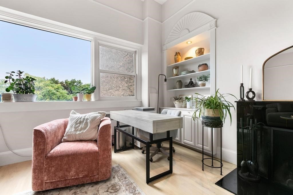 192 Beacon Street, Unit 2 Boston, MA 02116 - Photo 6 of 25