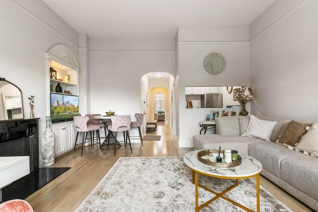 192 Beacon Street, Unit 2 Boston, MA 02116 - Photo 7 of 25