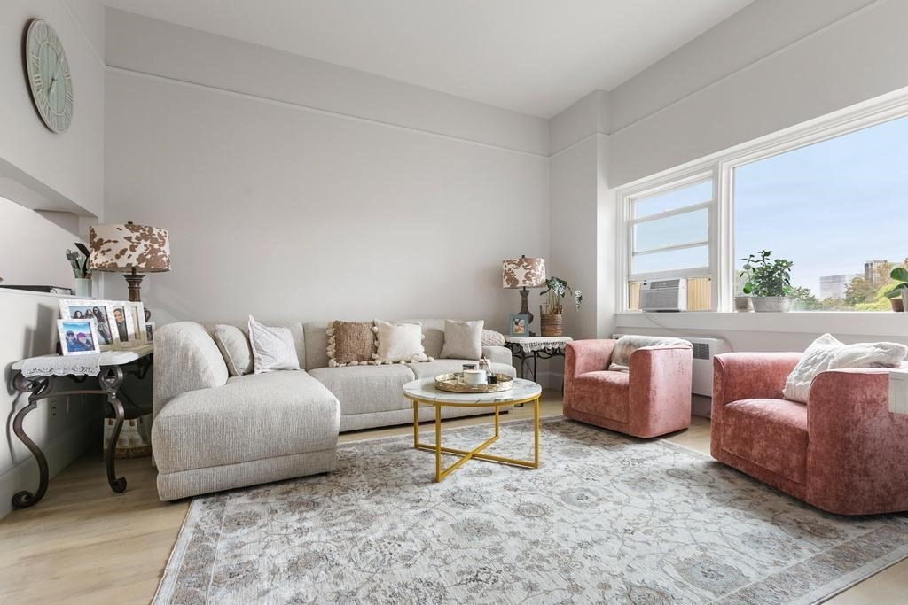 192 Beacon Street, Unit 2 Boston, MA 02116 - Photo 8 of 25