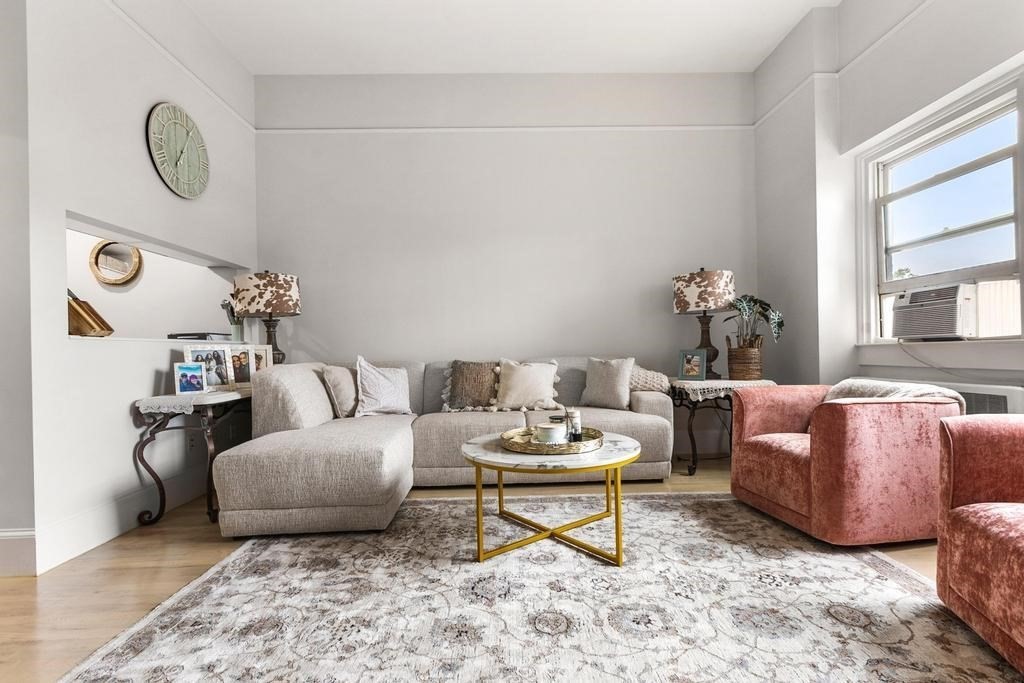 192 Beacon Street, Unit 2 Boston, MA 02116 - Photo 9 of 25