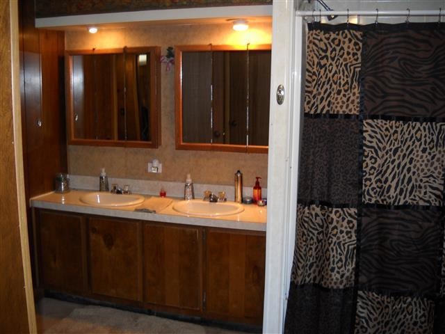4110 East Pierceton Road Pierceton, IN 46562 - Photo 23 of 25 Gallery Image 23