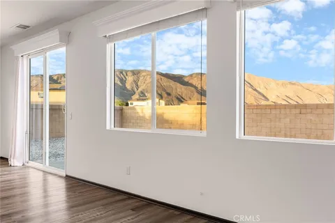 $519,900 | 931 Bordeaux Lane, San Jacinto, CA 92582