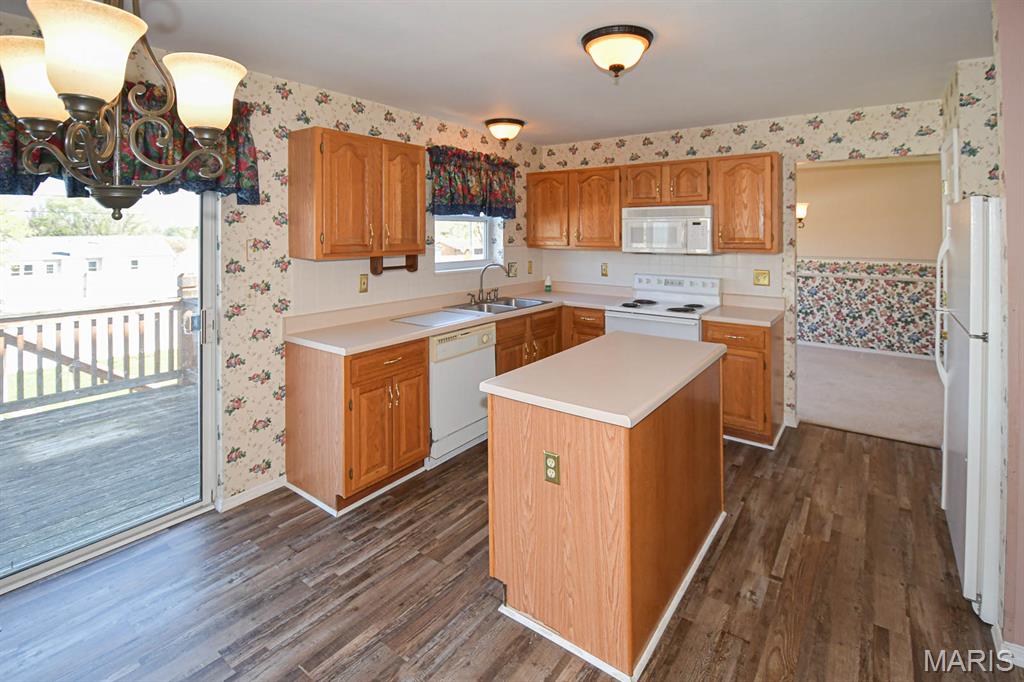 55 Green Pines Circle St. Peters, MO 63376 - Photo 13 of 52