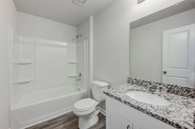 $1,599 | 10042 Cerritos Drive, Conroe, TX 77306