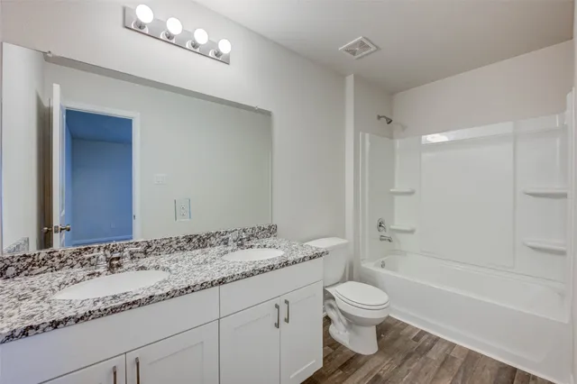 $1,599 | 10042 Cerritos Drive, Conroe, TX 77306