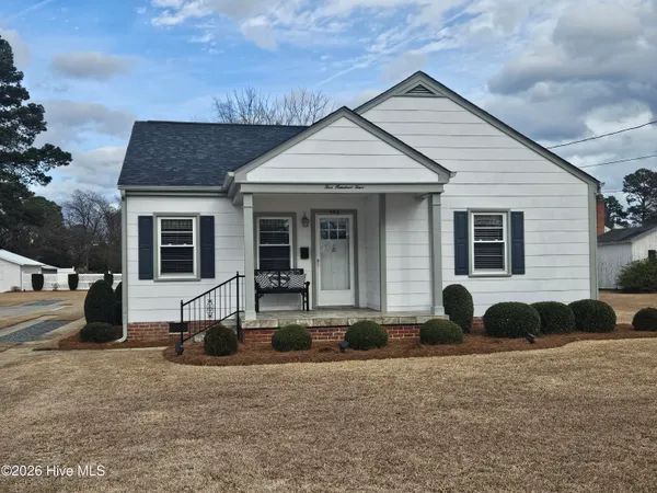 $194,000 | 504 Stewart Avenue, Clinton, NC 28328