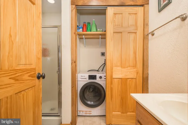 a view of a house with a garage