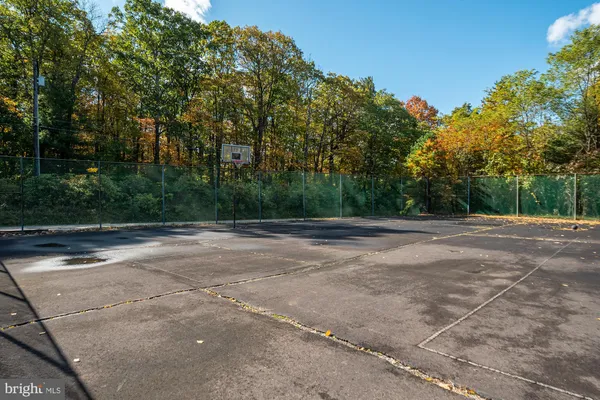 $349,999 | 931 Black Oak Lane, Oakland, MD 21550