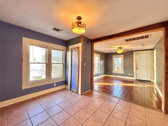 $1,200 | 1112 West 3rd Street, Taylor, TX 76574