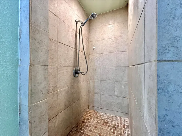 $1,200 | 1112 West 3rd Street, Taylor, TX 76574