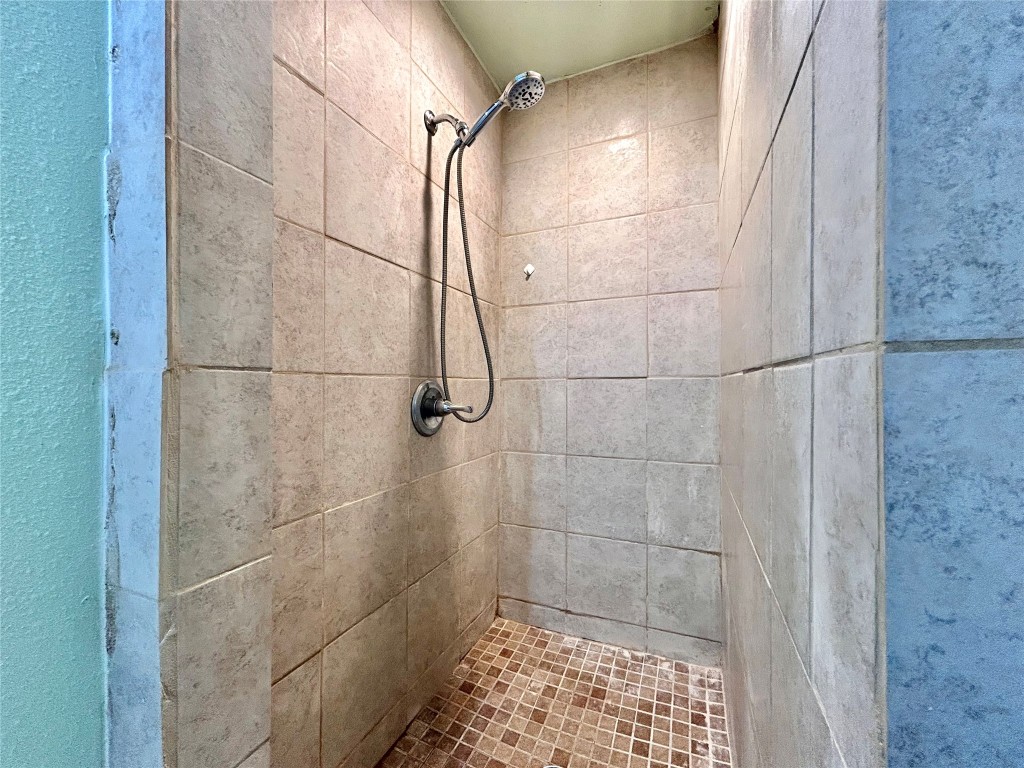 1112 West 3rd Street Taylor, TX 76574 - Photo 23 of 24 Full bath featuring a shower stall