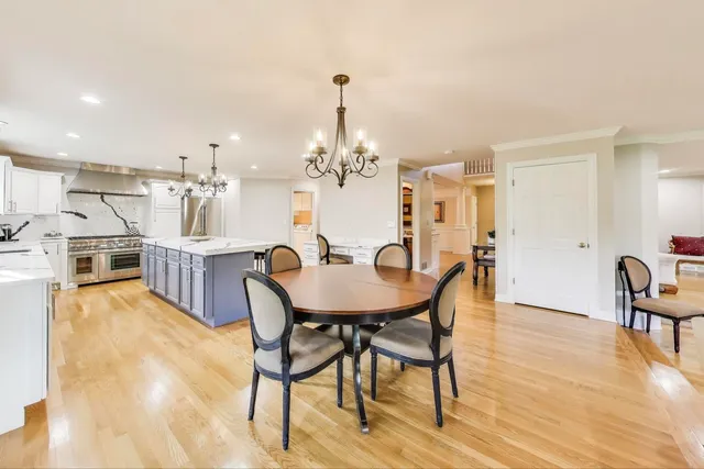 $849,000 | 179 Sycamore Drive, Hawthorn Woods, IL 60047