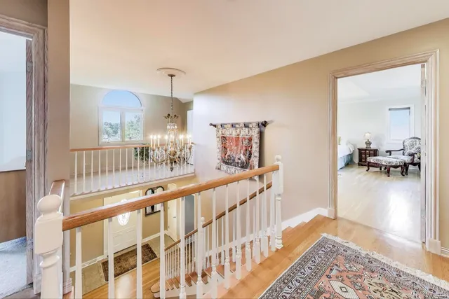 $849,000 | 179 Sycamore Drive, Hawthorn Woods, IL 60047