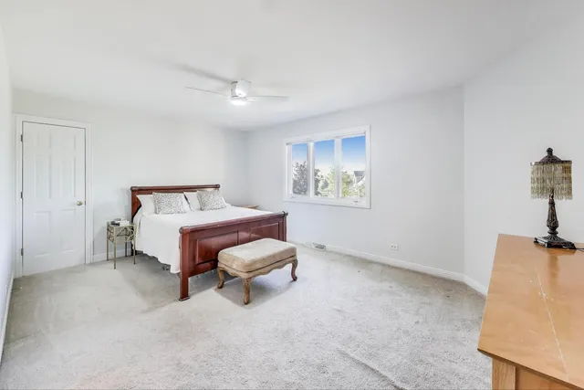 $849,000 | 179 Sycamore Drive, Hawthorn Woods, IL 60047