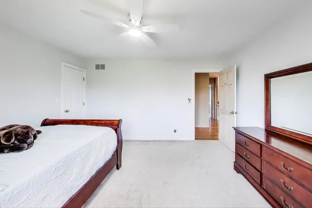 $849,000 | 179 Sycamore Drive, Hawthorn Woods, IL 60047