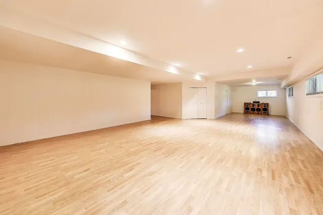 $849,000 | 179 Sycamore Drive, Hawthorn Woods, IL 60047