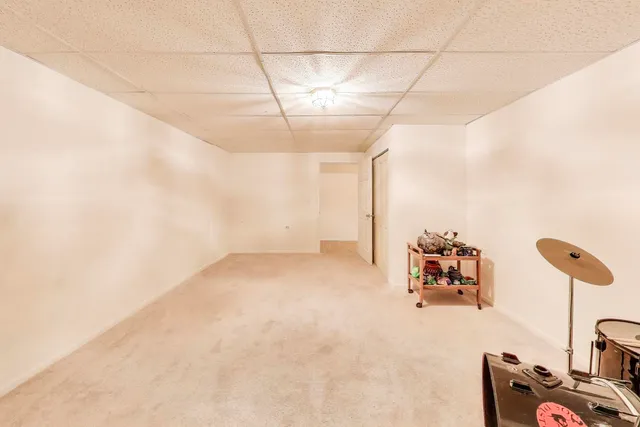 $849,000 | 179 Sycamore Drive, Hawthorn Woods, IL 60047